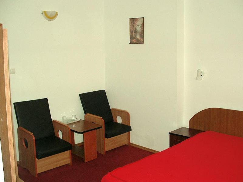 Hotel Uranus بوخارست الغرفة الصورة