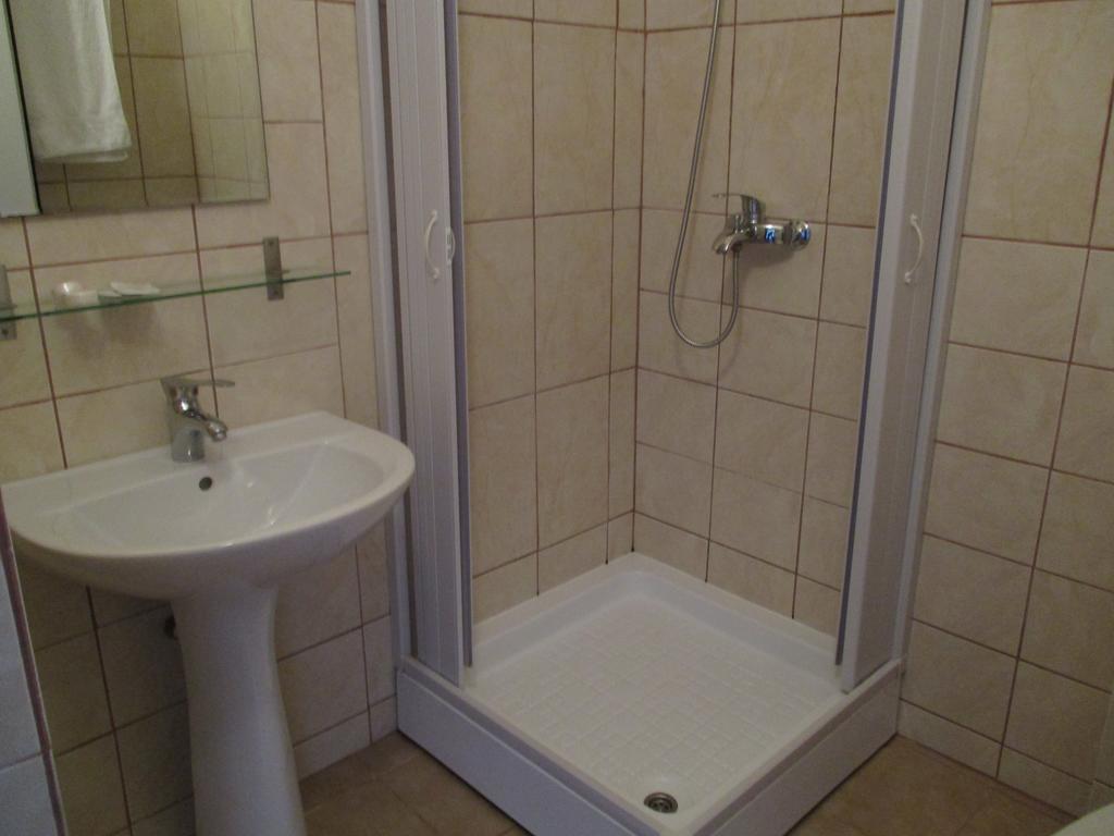 Hotel Uranus بوخارست المظهر الخارجي الصورة
